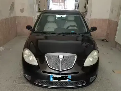 Usata Lancia Ypsilon 69 CV (50 kW) 2007 Nero Utilitaria