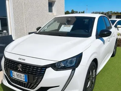 Usata Peugeot 208 Allure 101 CV (74 kW) 2022 Bianco Utilitaria