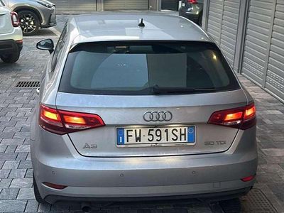 Gebraucht Audi A3 116 PS (85 kW) 2019 Grau Limousine