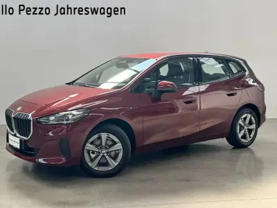 Usata BMW 220 Active Tourer Comfort Edition 156 CV (114 kW) 2025 Piemont rot metal Monovolume