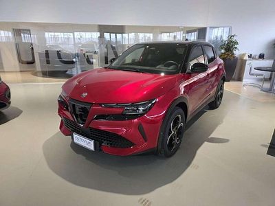 Nuova Alfa Romeo Junior Edizione Speciale 136 CV (100 kW) 2025 Rosso SUV