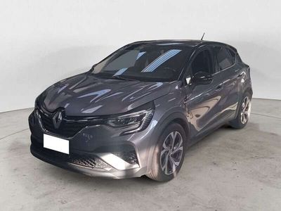 Usata Renault Captur RS Line 143 CV (105 kW) 2022 Grigio scuro SUV