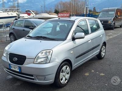 Usata Kia Picanto Urban 61 CV (44 kW) 2007 Argento Utilitaria