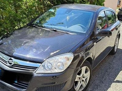 Usata Opel Astra Enjoy 110 CV (80 kW) 2009 Nero Berlina