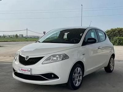 Usata Lancia Ypsilon S 95 CV (69 kW) 2016 Bianco Utilitaria