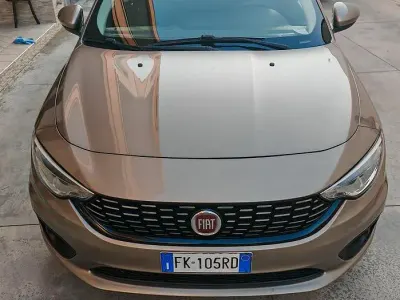 Usata Fiat Tipo Easy 120 CV (88 kW) 2017 Berlina