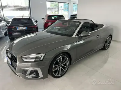 Begagnad Audi A5 Cabriolet S-Line 163 HK (119 kW) 2023 Grå Cab