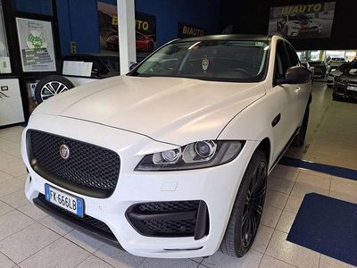 Begagnad Jaguar F-Pace R-Sport 179 HK (131 kW) 2017 Vit SUV