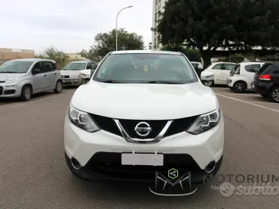 Usata Nissan Qashqai Tekna 131 CV (96 kW) 2015 Bianco SUV