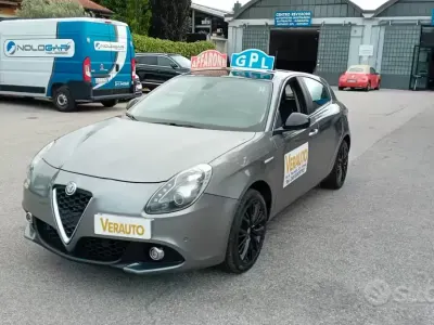 Usata Alfa Romeo Giulietta Progression 120 CV (88 kW) 2016 Grigio Utilitaria