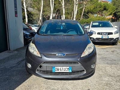 Usata Ford Fiesta 81 CV (59 kW) 2009 Grigio Utilitaria