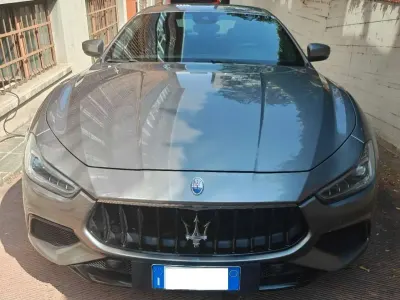 Usata Maserati GranSport 330 CV (242 kW) 2020 Grigio Berlina