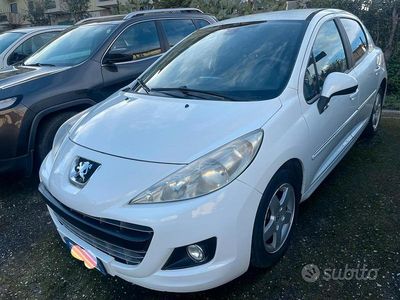 Usata Peugeot 207 70 CV (51 kW) 2009 Bianco Berlina