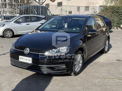 Usata VW Golf VII Trendline 110 CV (80 kW) 2018 Nero Utilitaria