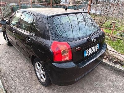 Second-hand Toyota Corolla 90 CP (66 kW) 2005 Negru Berlinǎ