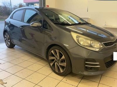 Grigio Usata 2017 Kia Rio Berlina | 7500 € (Buon prezzo)