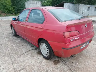 Usata Alfa Romeo 146 103 CV (75 kW) 1997 Rosso Utilitaria