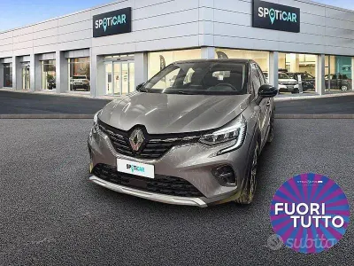 Usata Renault Captur Techno 143 CV (105 kW) 2023 Grigio SUV