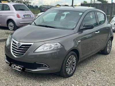 Grigio Usata 2016 Lancia Ypsilon Utilitaria | 5000 € (Ottimo prezzo)