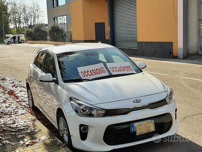Usata Kia Rio Active 78 CV (57 kW) 2018 Bianco Berlina