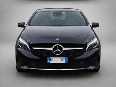 Usata Mercedes A180 Edition 109 CV (80 kW) 2017 Blu/azzurro Berlina