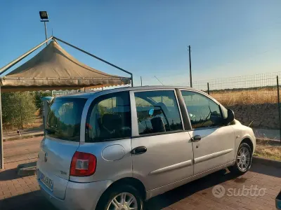 Usata Fiat Multipla 103 CV (75 kW) 2006 Grigio Monovolume