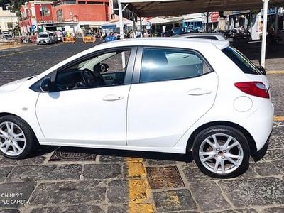 Usata Mazda 2 75 CV (55 kW) 2009 Bianco Berlina