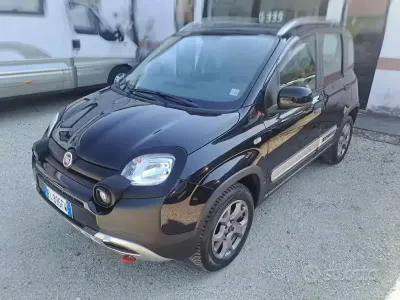 Usata Fiat Panda Cross Cross 95 CV (69 kW) 2017 Nero Utilitaria