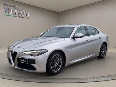 Usata Alfa Romeo Giulia Super 180 CV (132 kW) 2016 Grigio Berlina