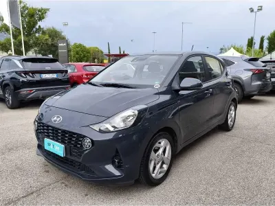 Usata Hyundai i10 67 CV (49 kW) 2022 Grigio Utilitaria