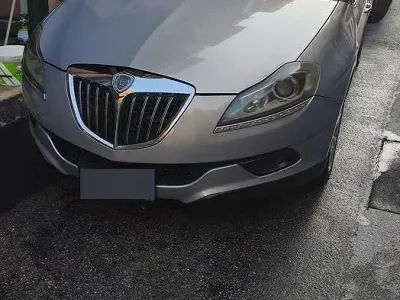 Usata Lancia Delta 120 CV (88 kW) 2009 Utilitaria