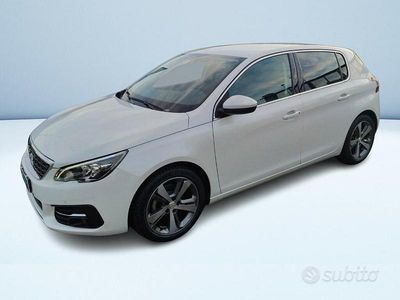 Bianco pastello Usata 2019 Peugeot 308 Allure Berlina | 12.200 € (Buon prezzo)