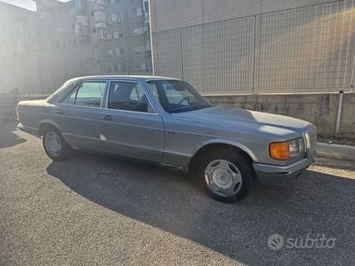 Usata Mercedes 280 SE 156 CV (114 kW) 1984 Grigio Berlina