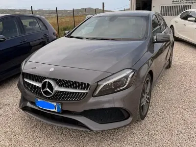 Usado Mercedes A200 Premium 136 CV (100 kW) 2016 Gris Berlina