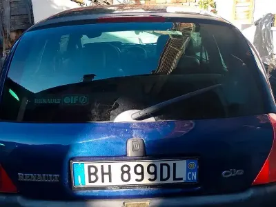 Usata Renault Clio 58 CV (42 kW) 2000 Blu