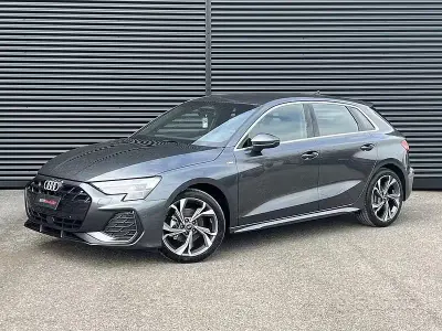 Nuova Audi A3 S-Line 150 CV (110 kW) 2026 Grigio Berlina