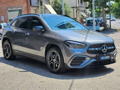 Usata Mercedes GLA200 AMG Line Premium Plus 150 CV (110 kW) 2025 Grigio SUV