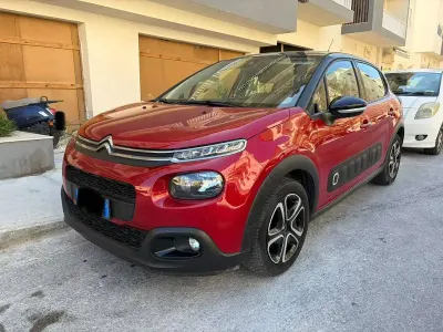 Usata Citroën C3 Shine 102 CV (75 kW) 2018 Rosso Utilitaria