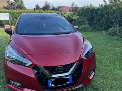 Usata Nissan Micra Acenta 90 CV (66 kW) 2018 Rosso Utilitaria