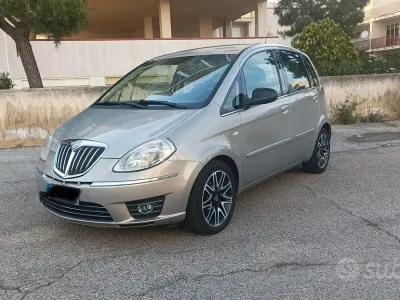 Gebraucht Lancia Musa 95 PS (69 kW) 2009 Beige Van / Kleinbus