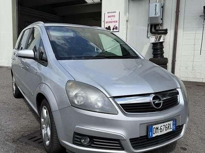 Usata Opel Zafira Club 105 CV (77 kW) 2008 Monovolume