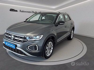 Usata VW T-Roc Style 150 CV (110 kW) 2023 Grigio indyum/tetto nero SUV