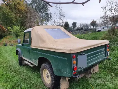 Usata Land Rover Defender 122 CV (89 kW) 2003 SUV