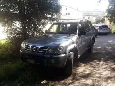 Usata Nissan Patrol 158 CV (116 kW) 2004 Grigio SUV