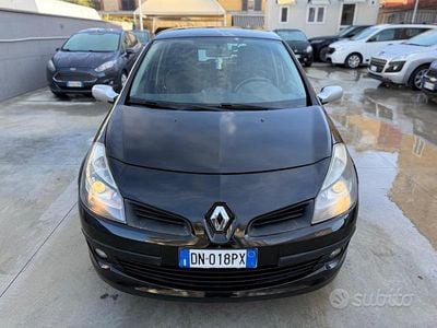 Usata Renault Clio II Dynamique 85 CV (62 kW) 2008 Nero Berlina