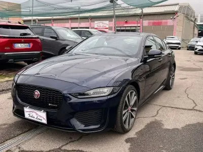 Occasion Jaguar XE R-Dynamic 179 ch (131 kW) 2019 Bleue Berline