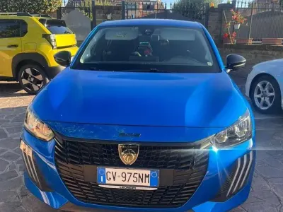 Usata Peugeot 208 Allure 82 CV (60 kW) 2019 Utilitaria
