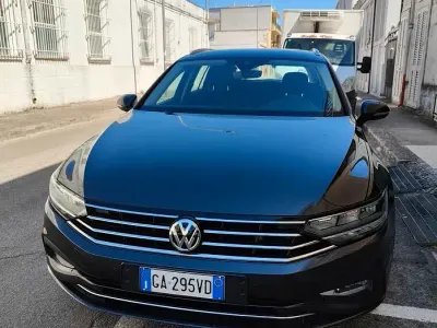 Usata VW Passat 150 CV (110 kW) 2020 Nero Station wagon