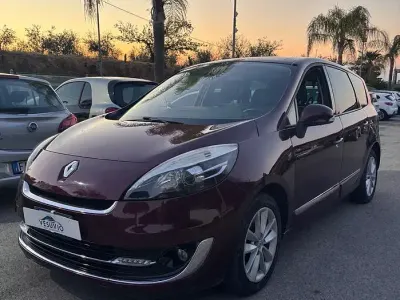 Usata Renault Scénic III XMOD 130 CV (95 kW) 2012 Rosso Monovolume