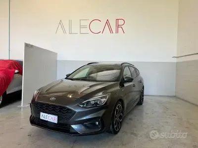 Usata Ford Focus ST-Line 120 CV (88 kW) 2021 Grigio scuro Station wagon